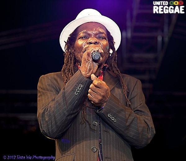 Eric Donaldson – The Lady In Red