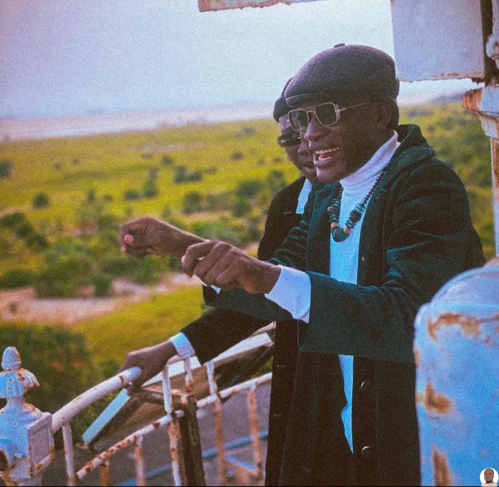 Tolibian, Adekunle Gold — 5 Star (Cover)