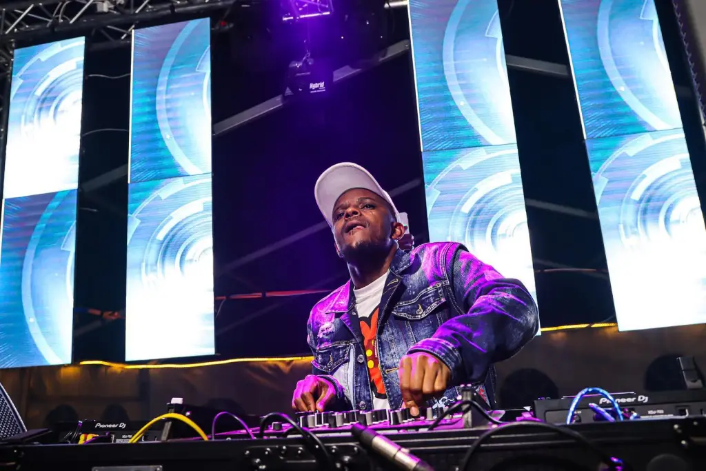 Kabza De Small Ft. 2woshort – Iqulile Iyagoilaza