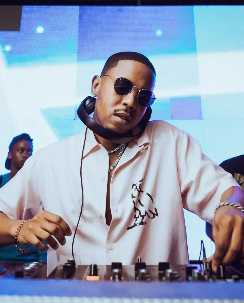 Felo Le Tee Ft. Kabza De Small Ft. Mellow & Sleazy & DJ Maphorisa – Iwolintshi