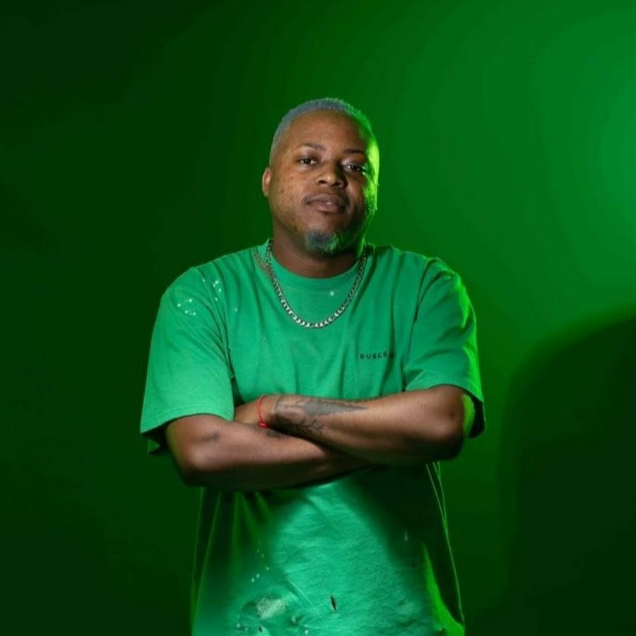 Kelvin Momo – Tito Mboweni ft Kabza De Small, DJ Maphorisa, Babalwa M, Mawhoo & Stevie Da Producer