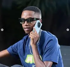 Shakes – Hamba Nabo Ft. Les, Fake’well, Scotts Maphuma & Uncool MC