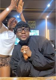 Simi – Day By Day Ft. Kizz Daniel