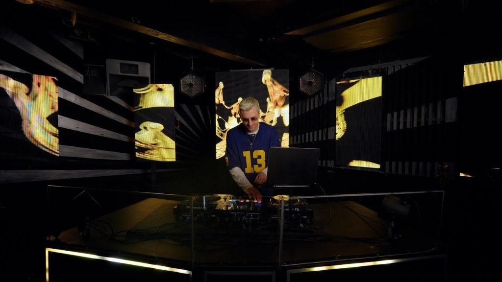 DJames – Afrobeats & Amapiano 2025 (Detty December Party Mix)