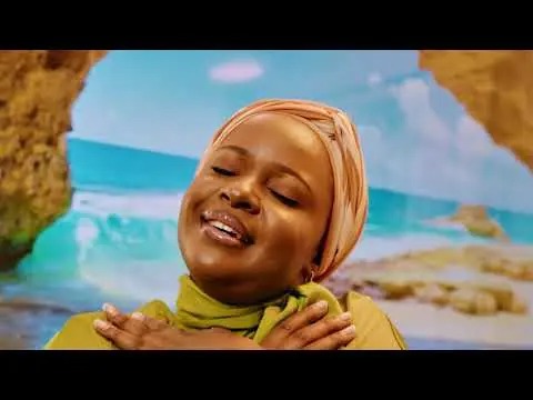 Best Emily – Ayi Yesu Nkunzi Yangye