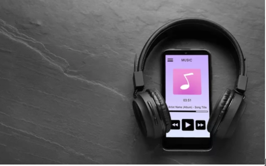 How Music Fits Into Sports Betting and Casino Entertainment